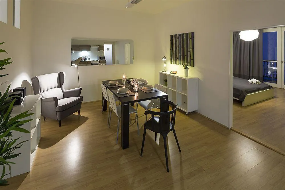 Ibis Praha Wenceslas Square מלון